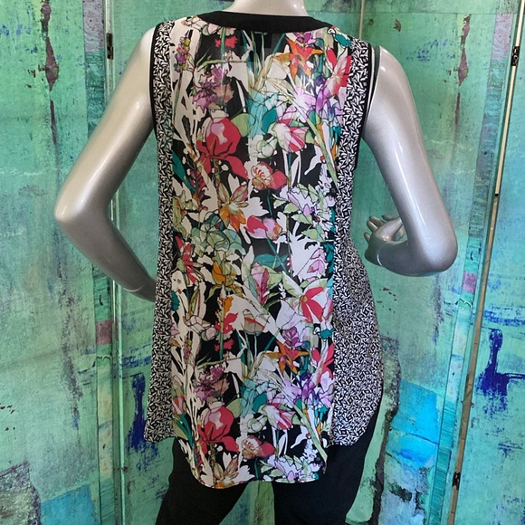Nicole Miller Sleeveless Career Blouse - Picture 4 of 5
